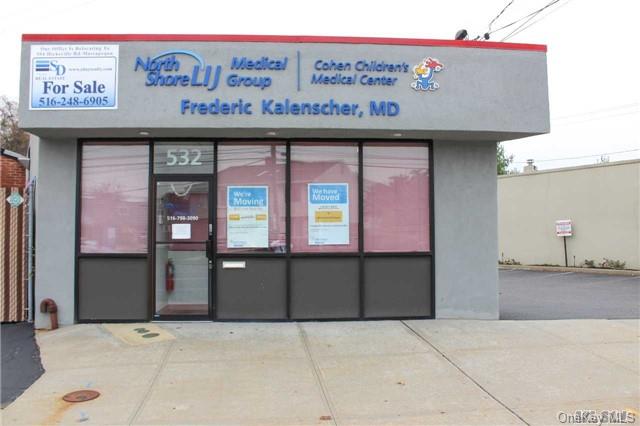 532 Broadway, Massapequa
