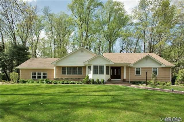 22 Farmview Drive, Dix Hills