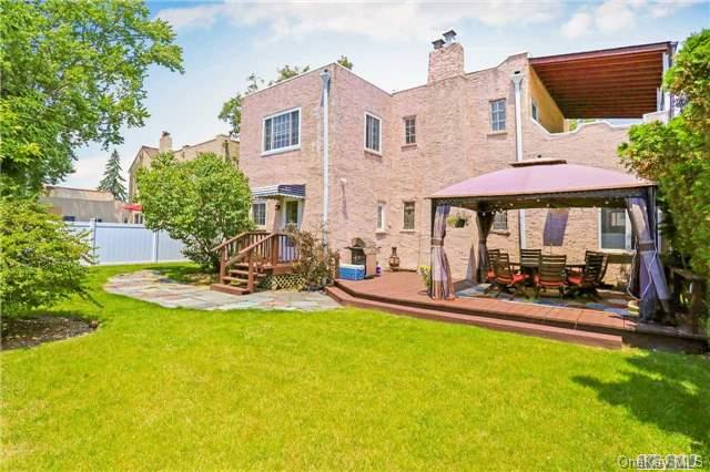 260 Frankel Boulevard — photo 17