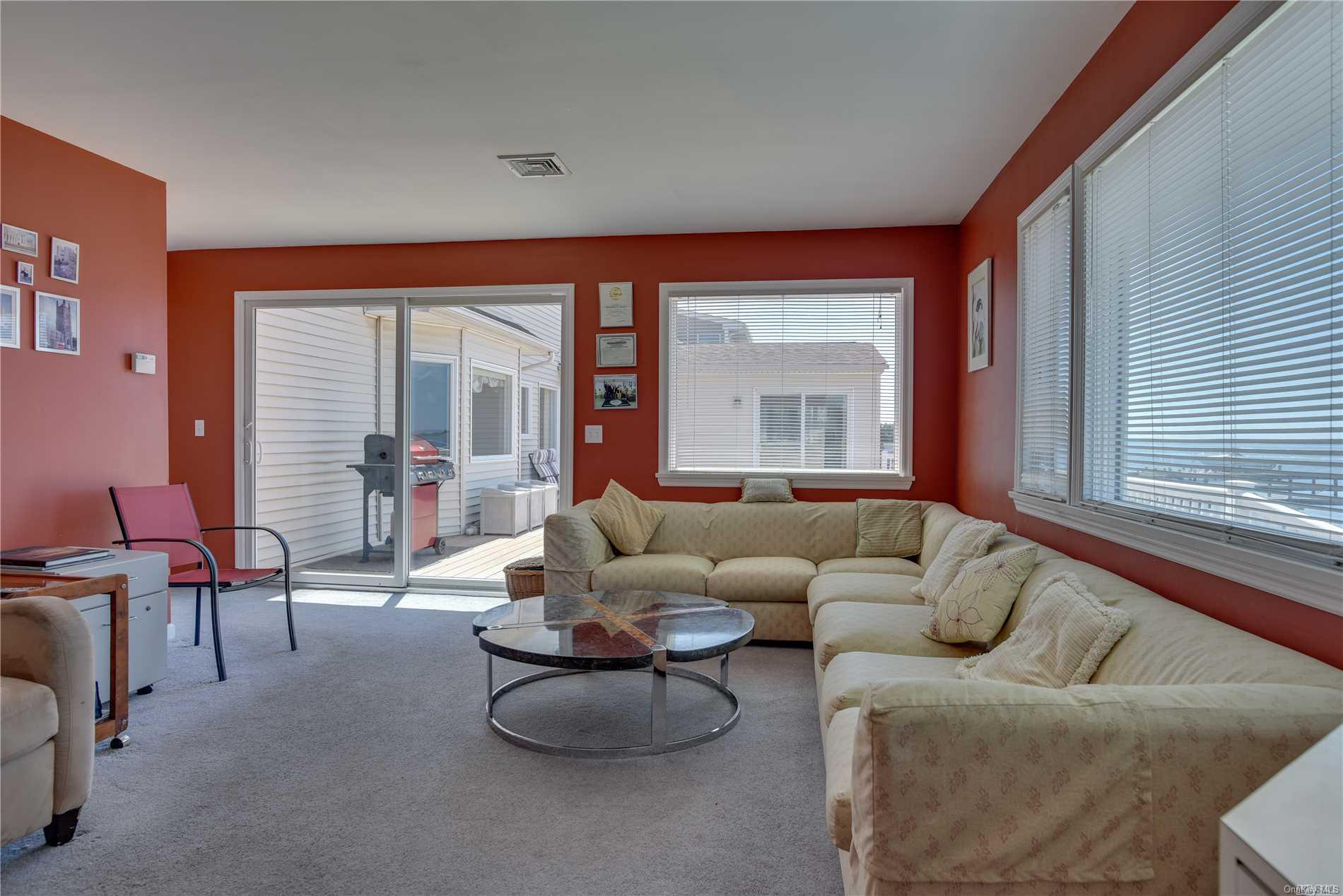 310 Riviera Dr S — photo 3