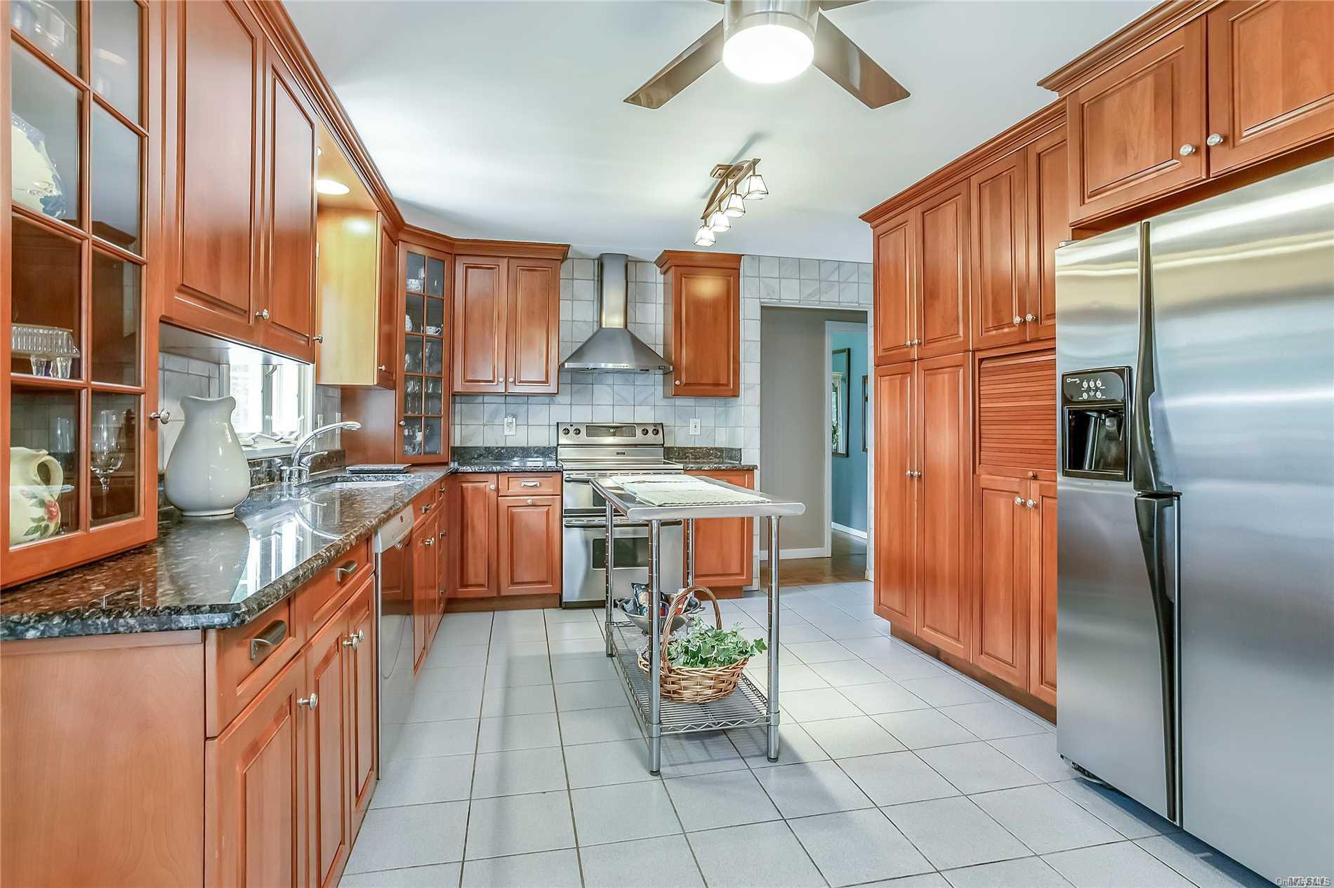 20 Cedar Shore Drive — photo 3