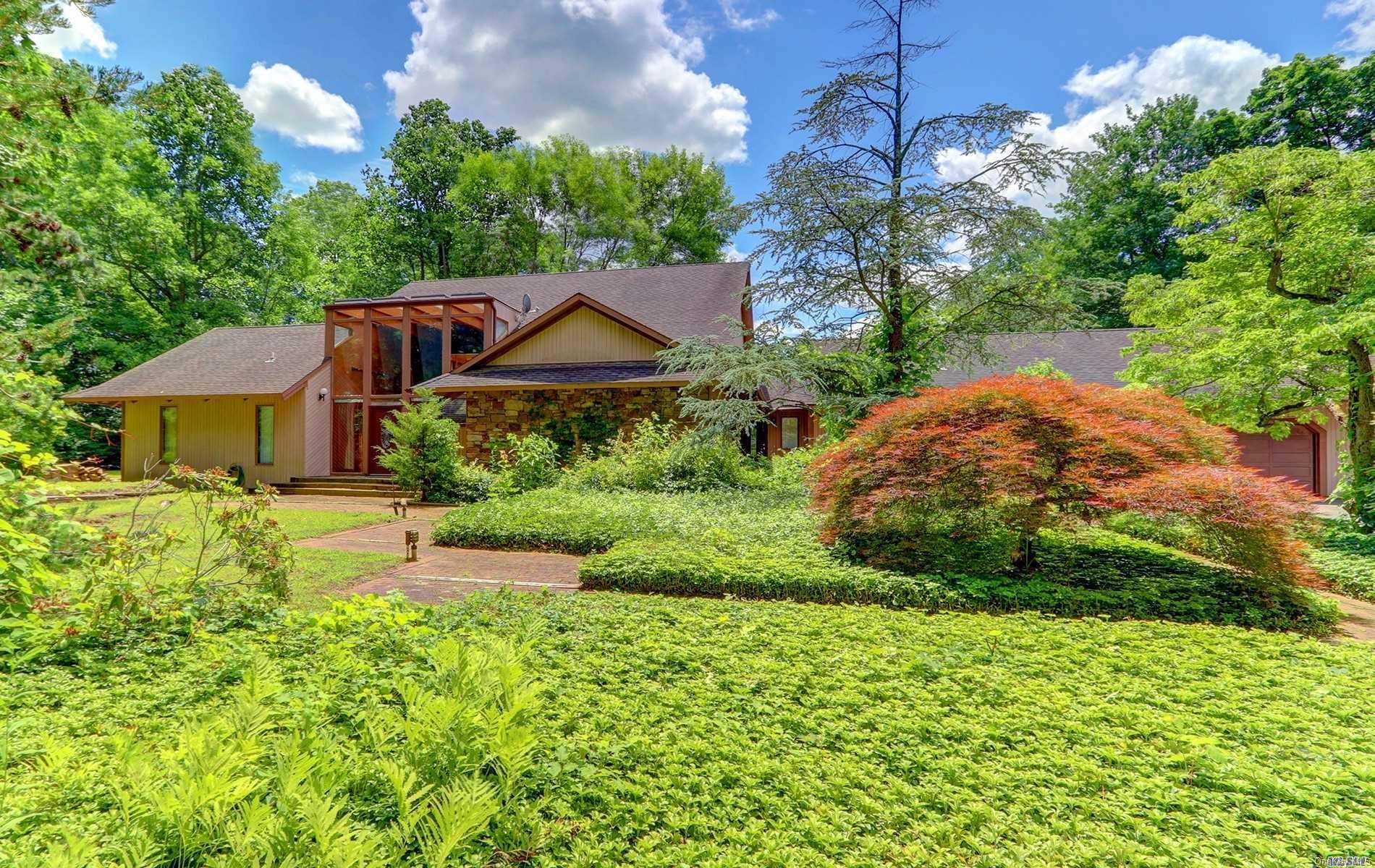 32 Winding Lane, Upper Brookville