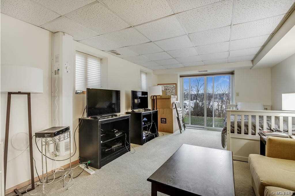 315 Woodbine Avenue — photo 19