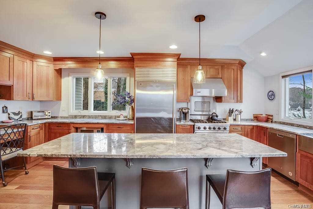 315 Woodbine Avenue — photo 7
