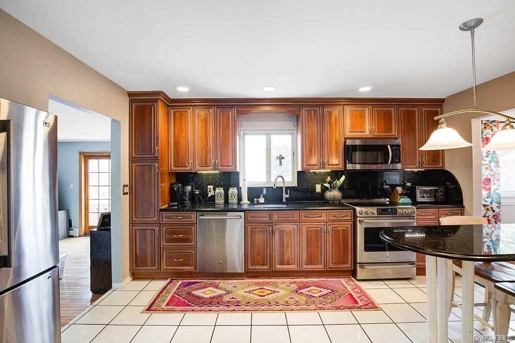 254 Haypath Road — photo 9
