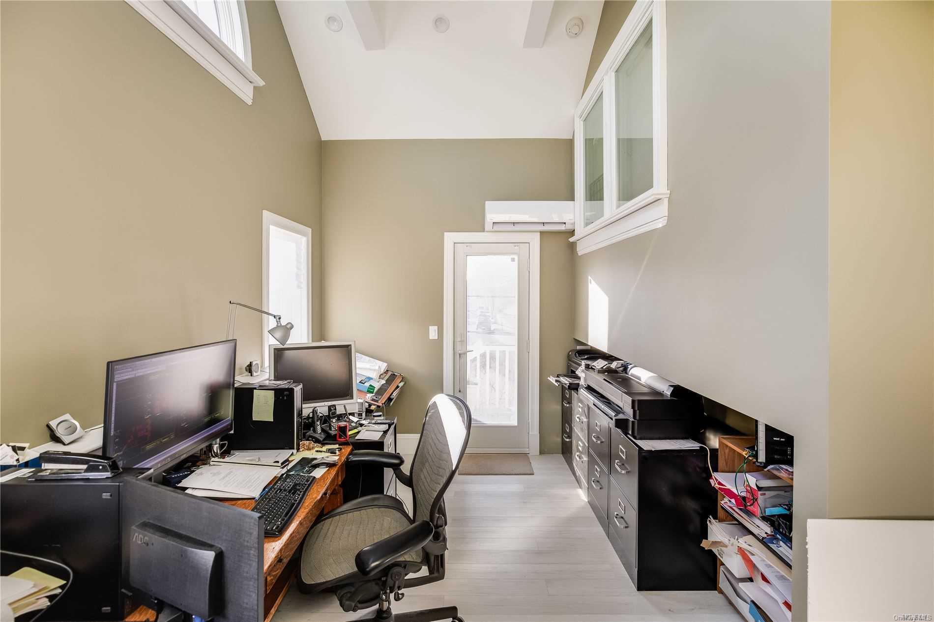 125 Taft Avenue — photo 13