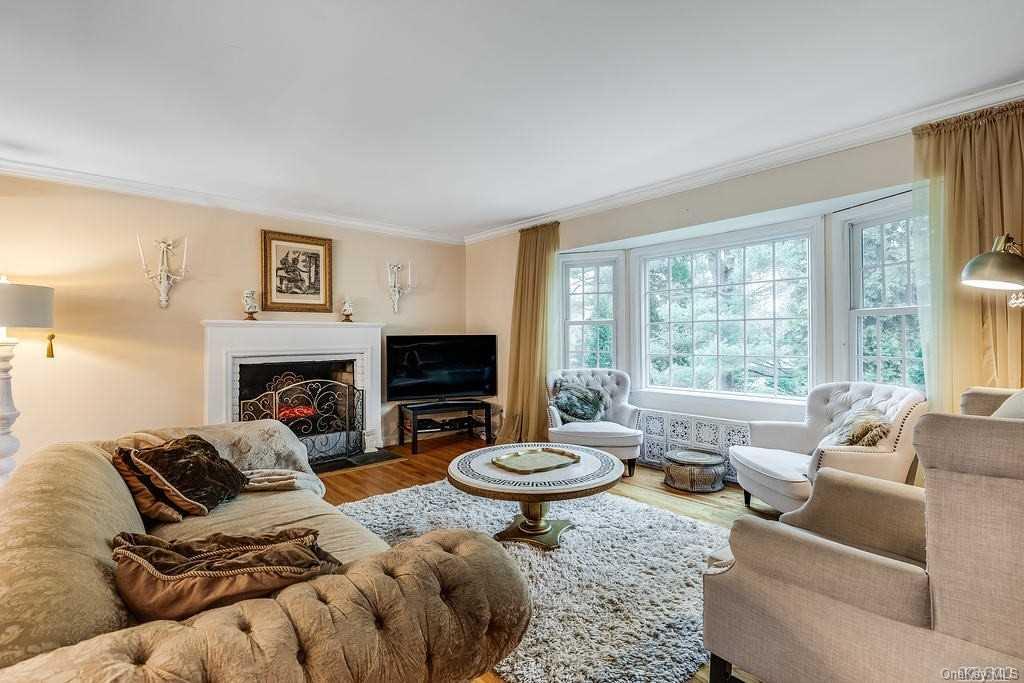 172 Flower Hill Road — photo 3