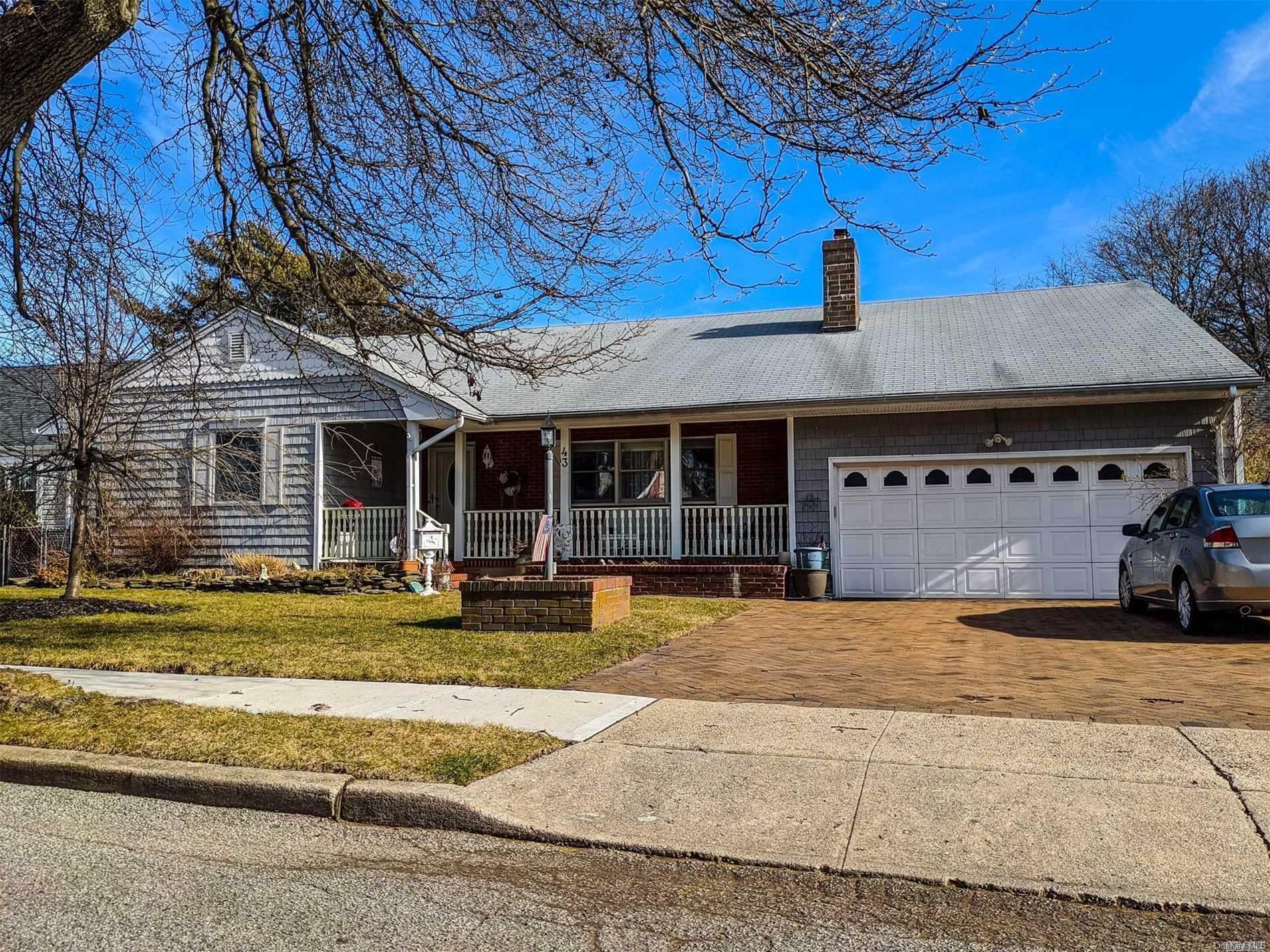 43 Nicoll Avenue, Amityville