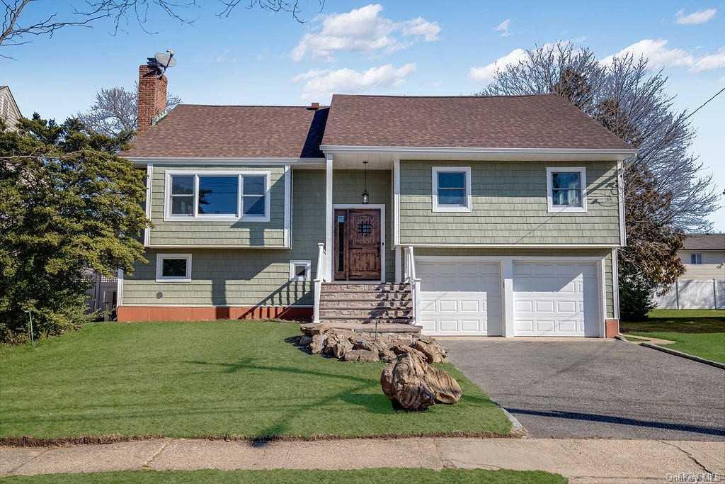 2935 Wynsum Avenue, Merrick