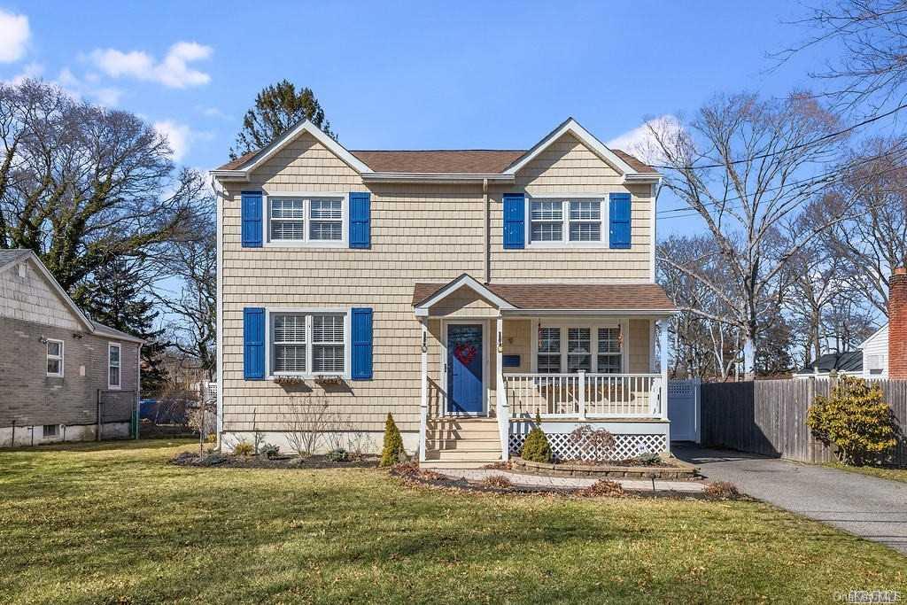 9 Walnut Street, Islip