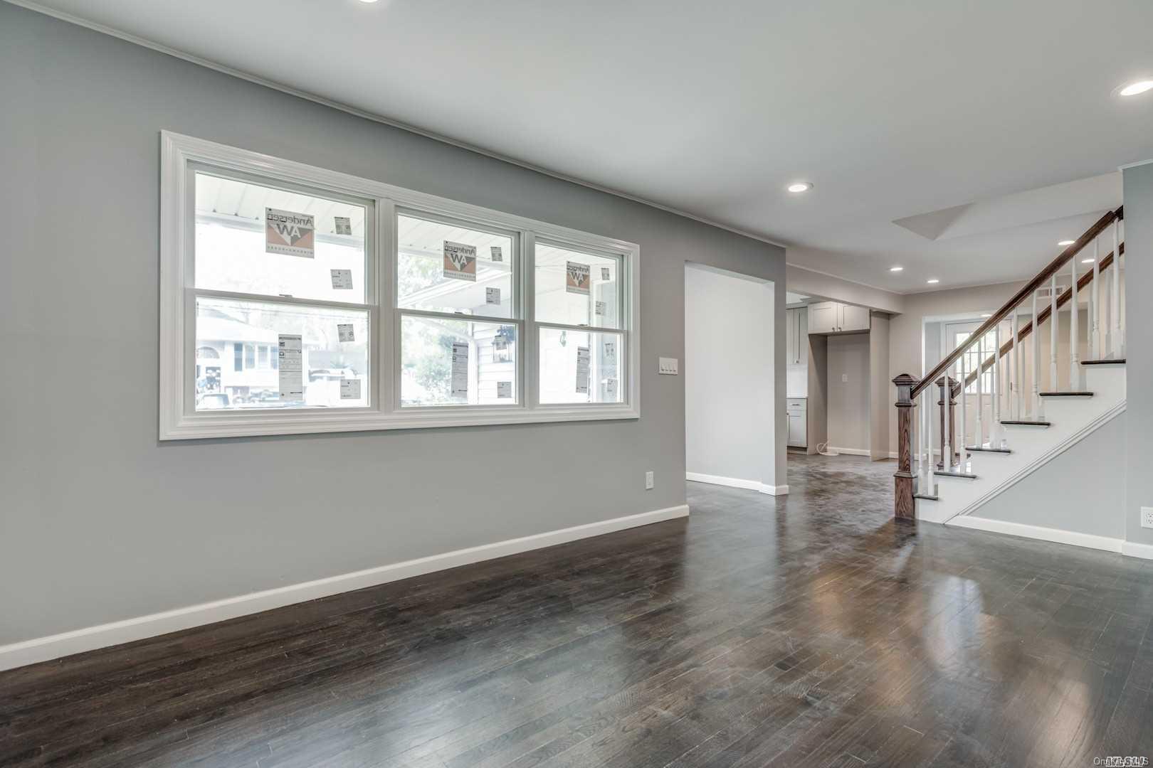 108 Harding Street — photo 2
