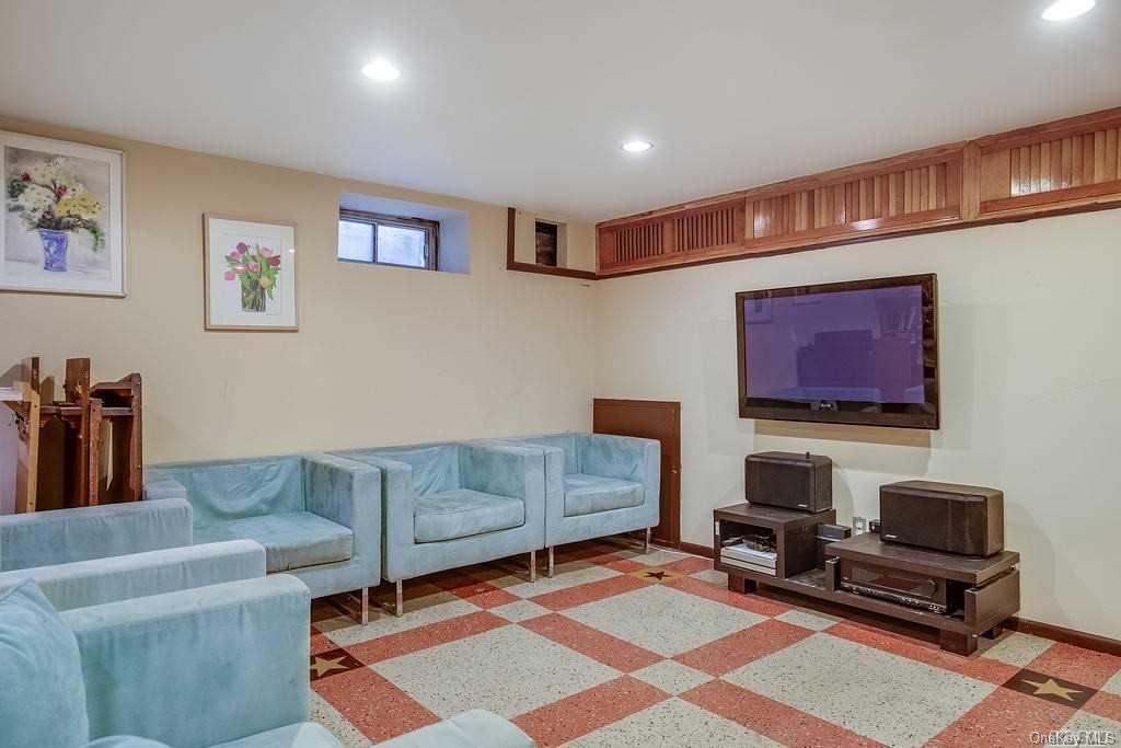 277 Harvard Avenue — photo 18