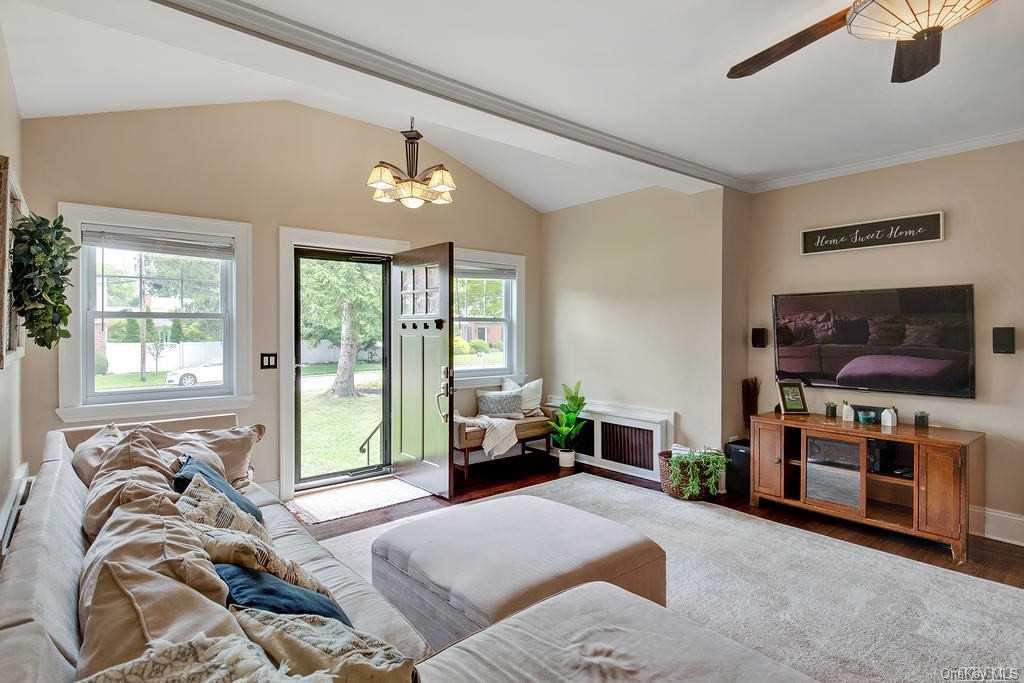 31 Johnston Street — photo 2