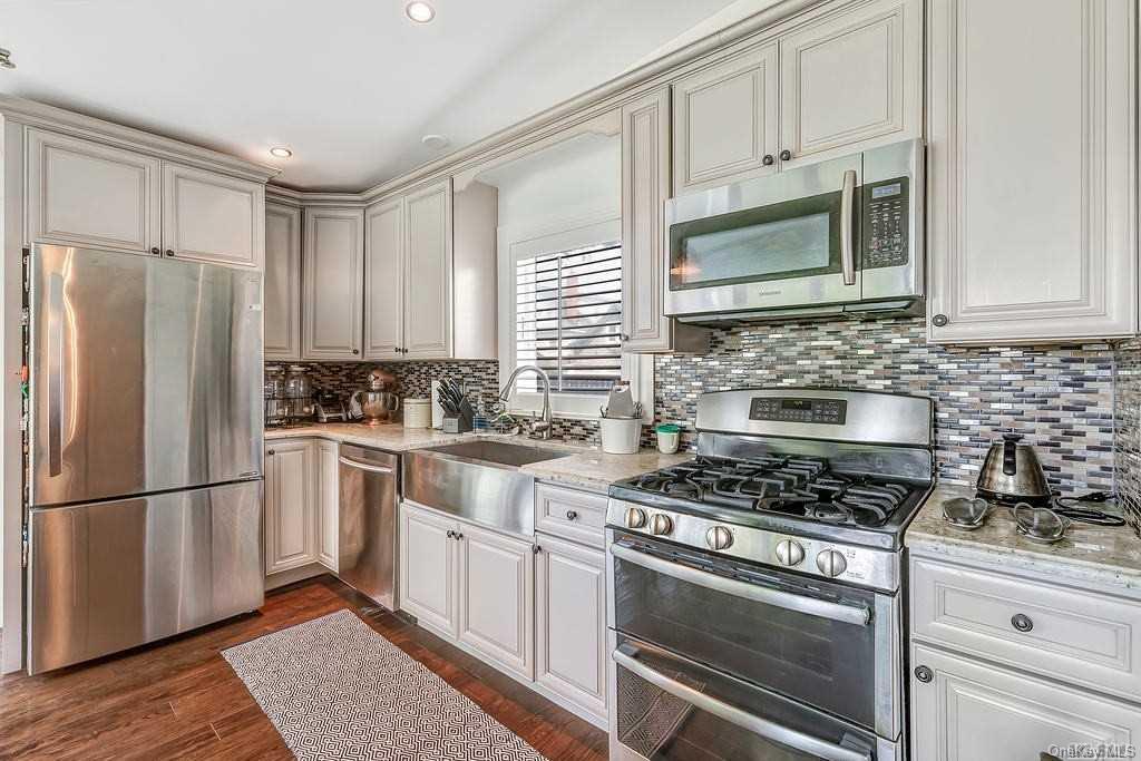 456 Long Beach Avenue — photo 11