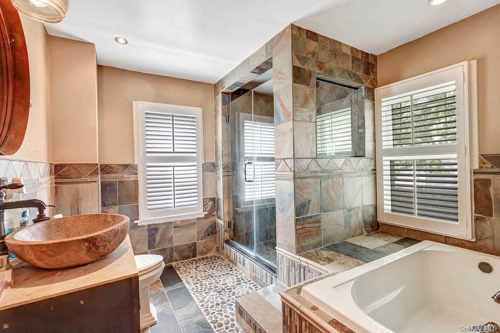 456 Long Beach Avenue — photo 19