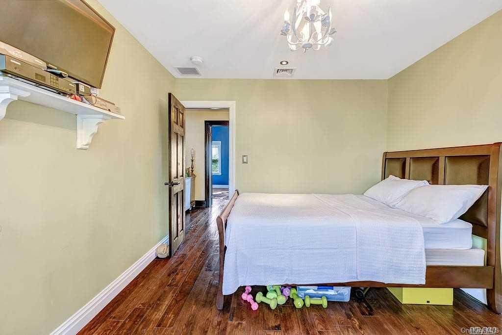 456 Long Beach Avenue — photo 22