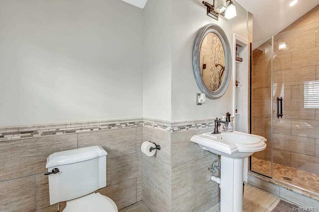 456 Long Beach Avenue — photo 26