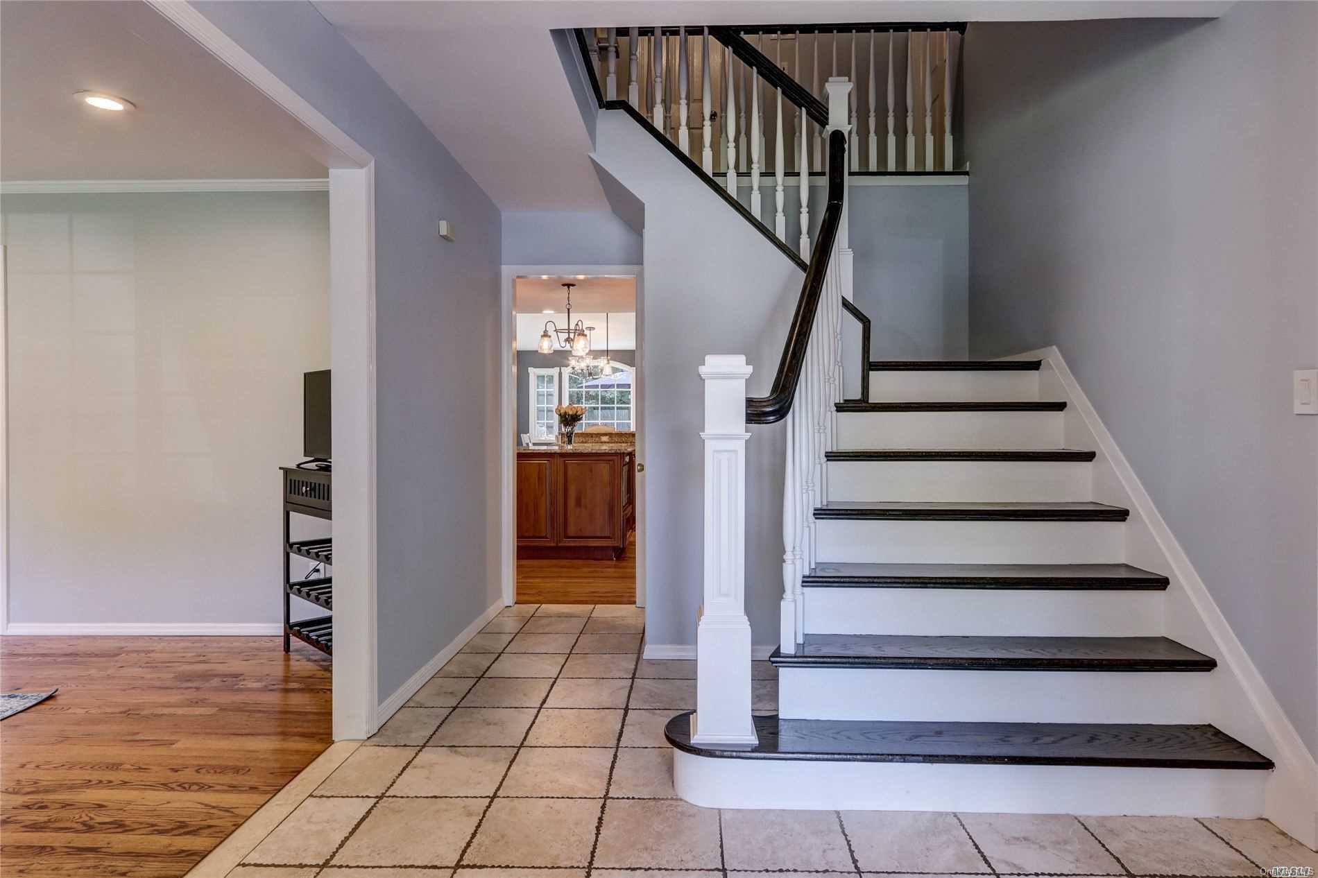 62 Butterfield Drive — photo 2