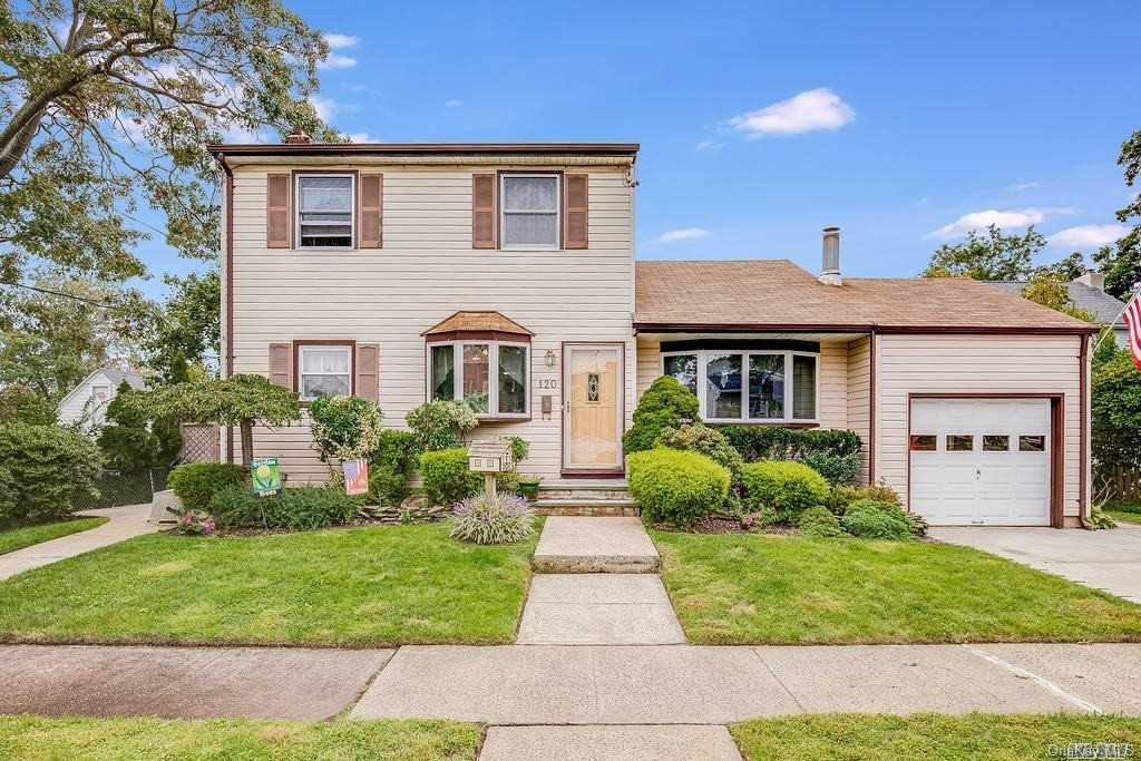 120 Euclid Avenue, Massapequa