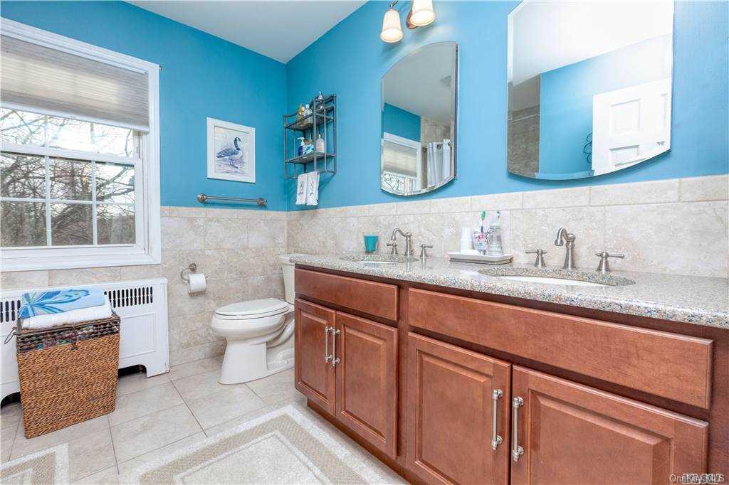 2360 Lancaster Avenue — photo 12