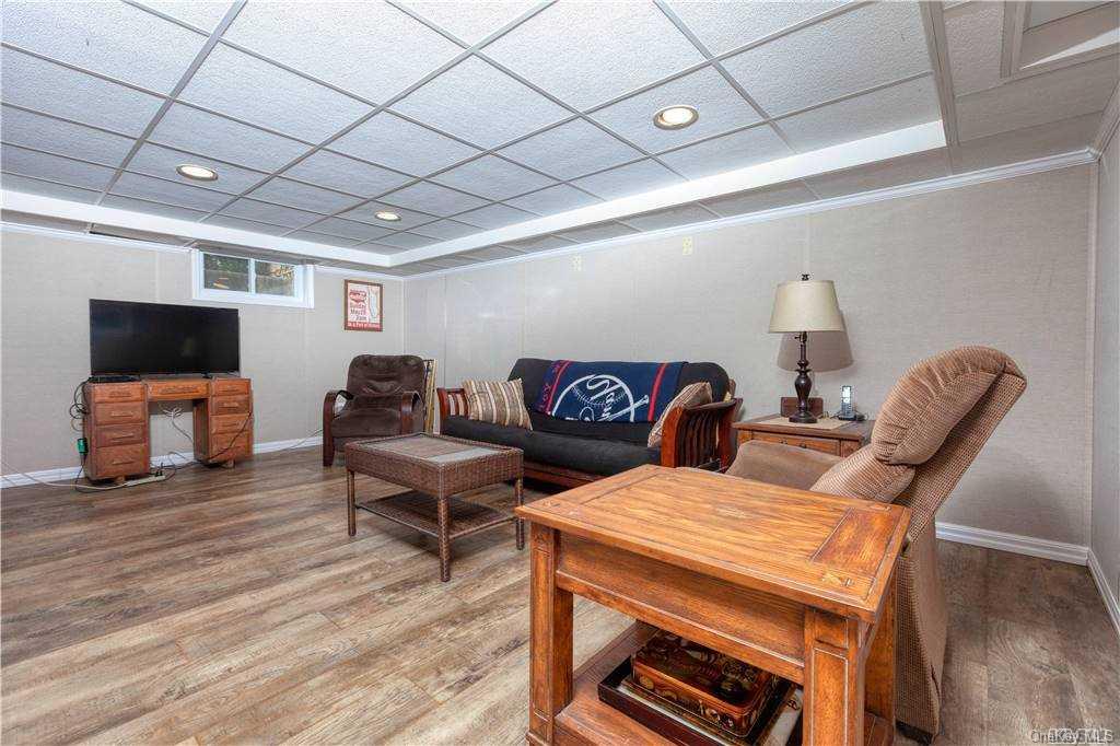 2360 Lancaster Avenue — photo 14