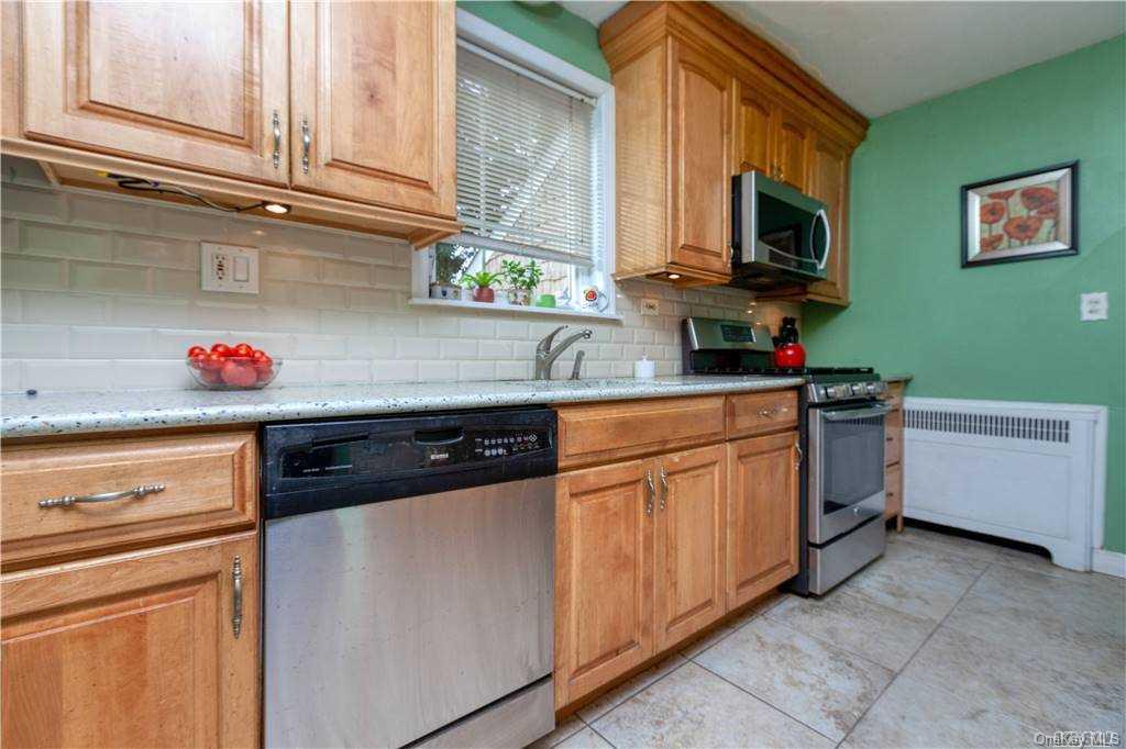 2360 Lancaster Avenue — photo 15