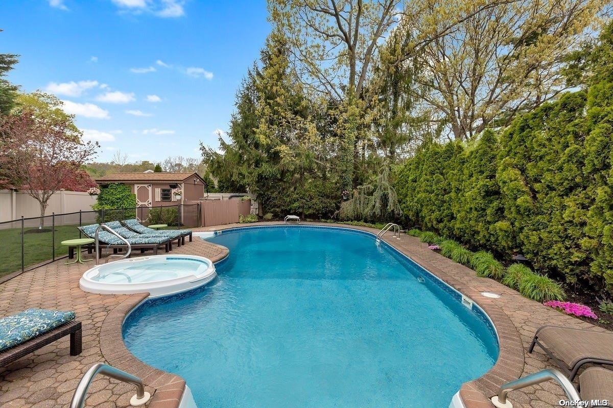 43 Winthrop Drive — photo 2
