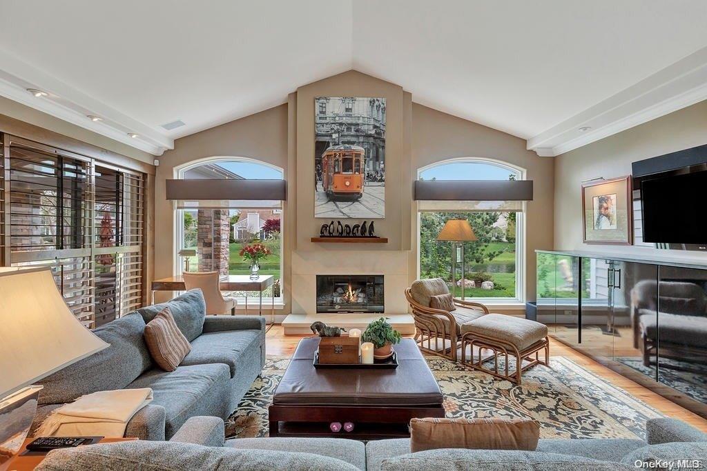 21 Monterrey Drive — photo 8