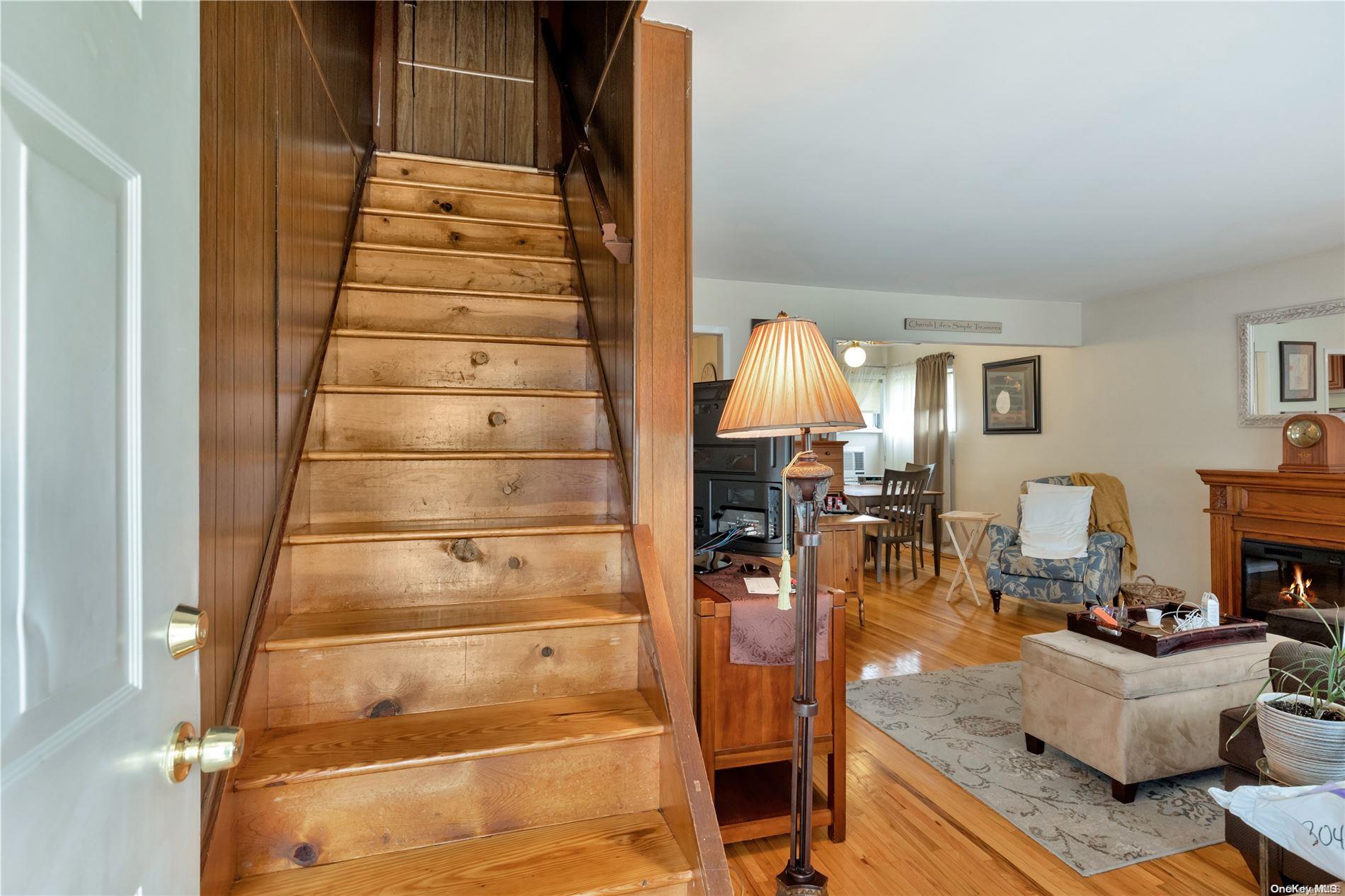 32 Ronald Avenue — photo 23