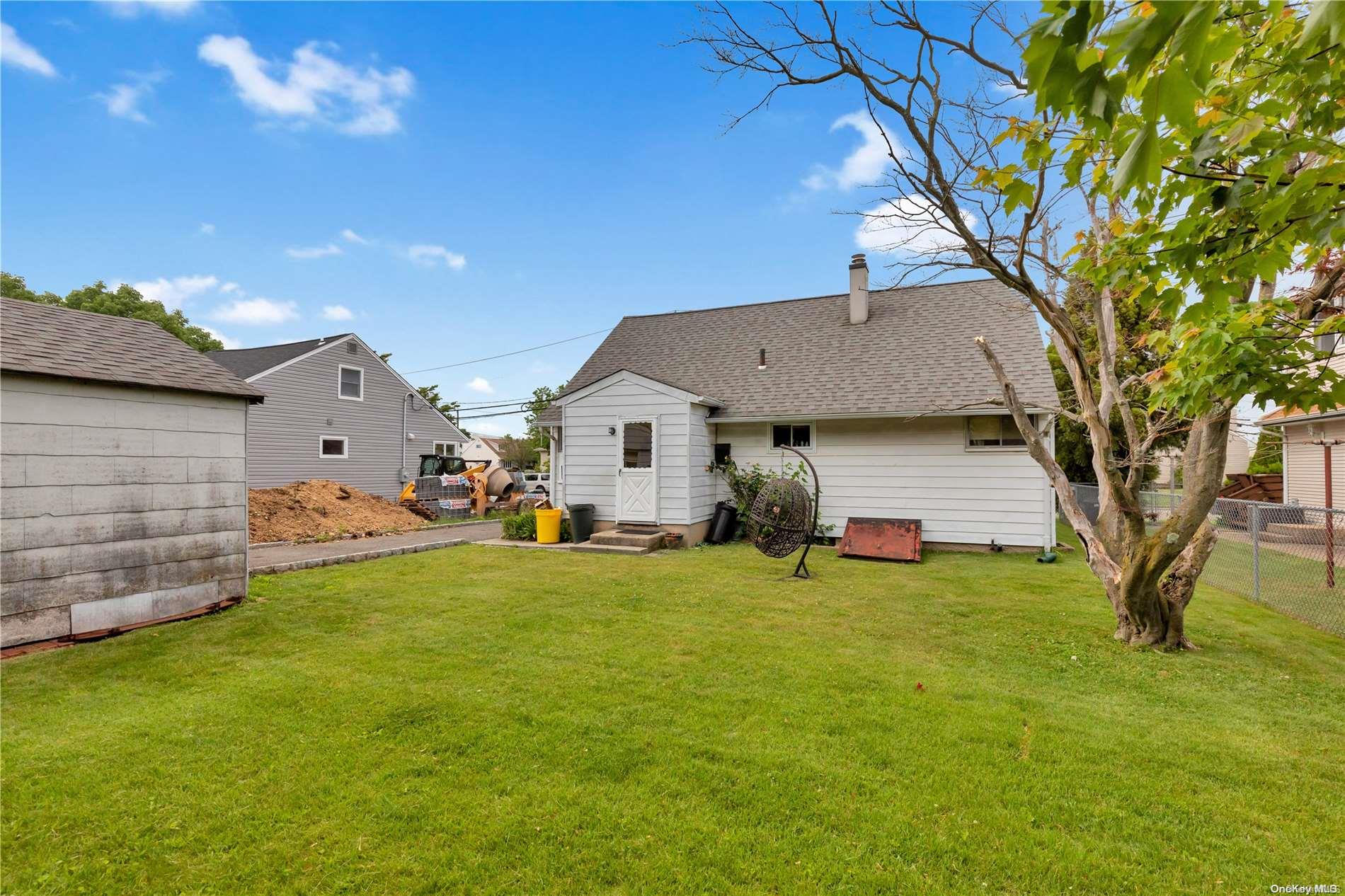 32 Ronald Avenue — photo 27