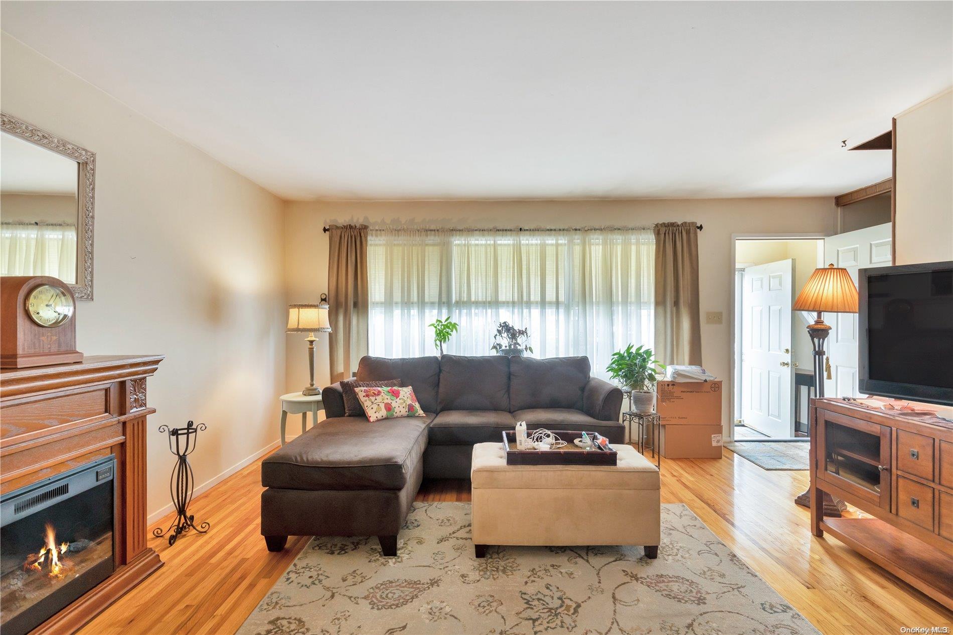 32 Ronald Avenue — photo 6