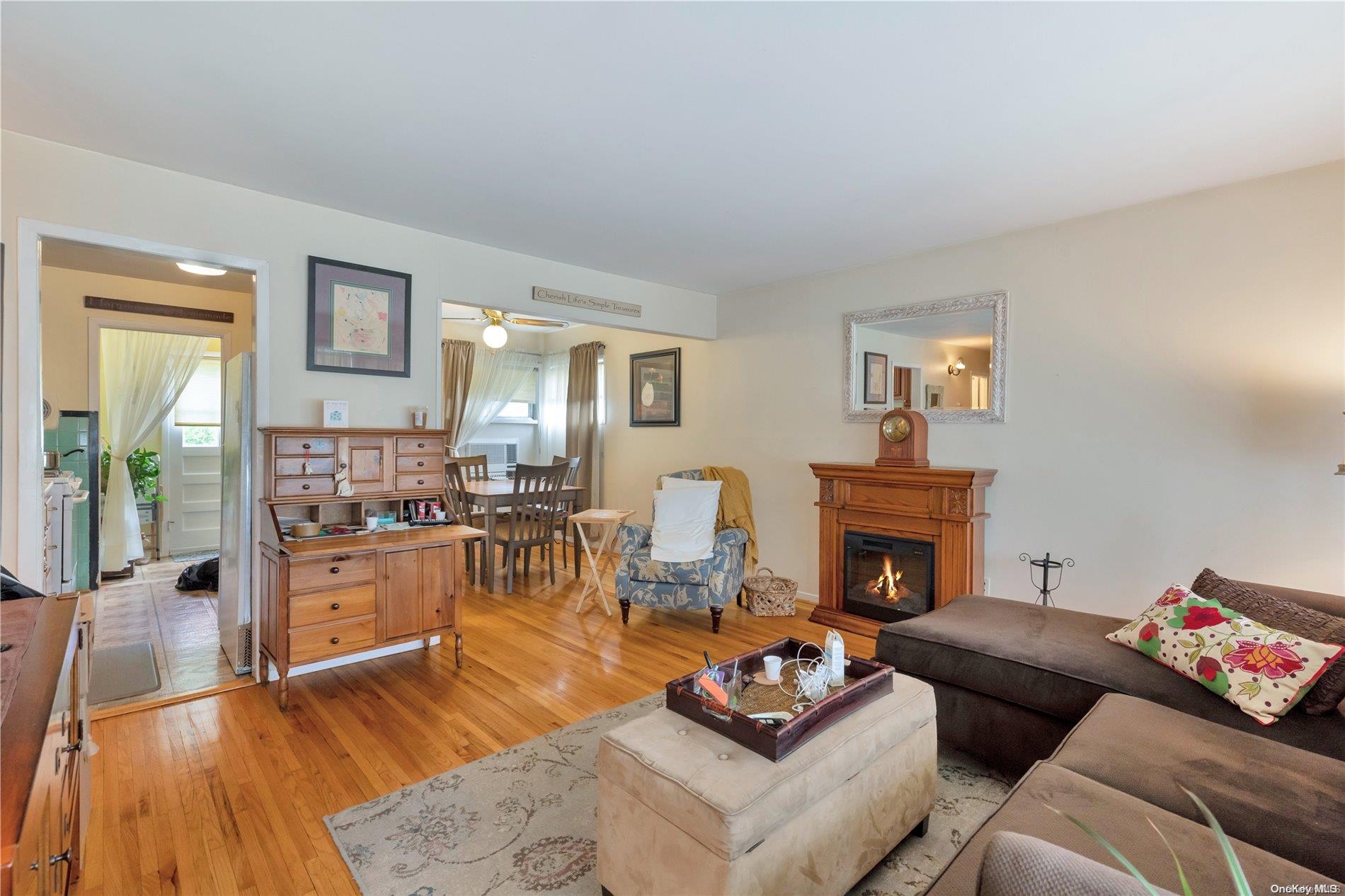 32 Ronald Avenue — photo 9