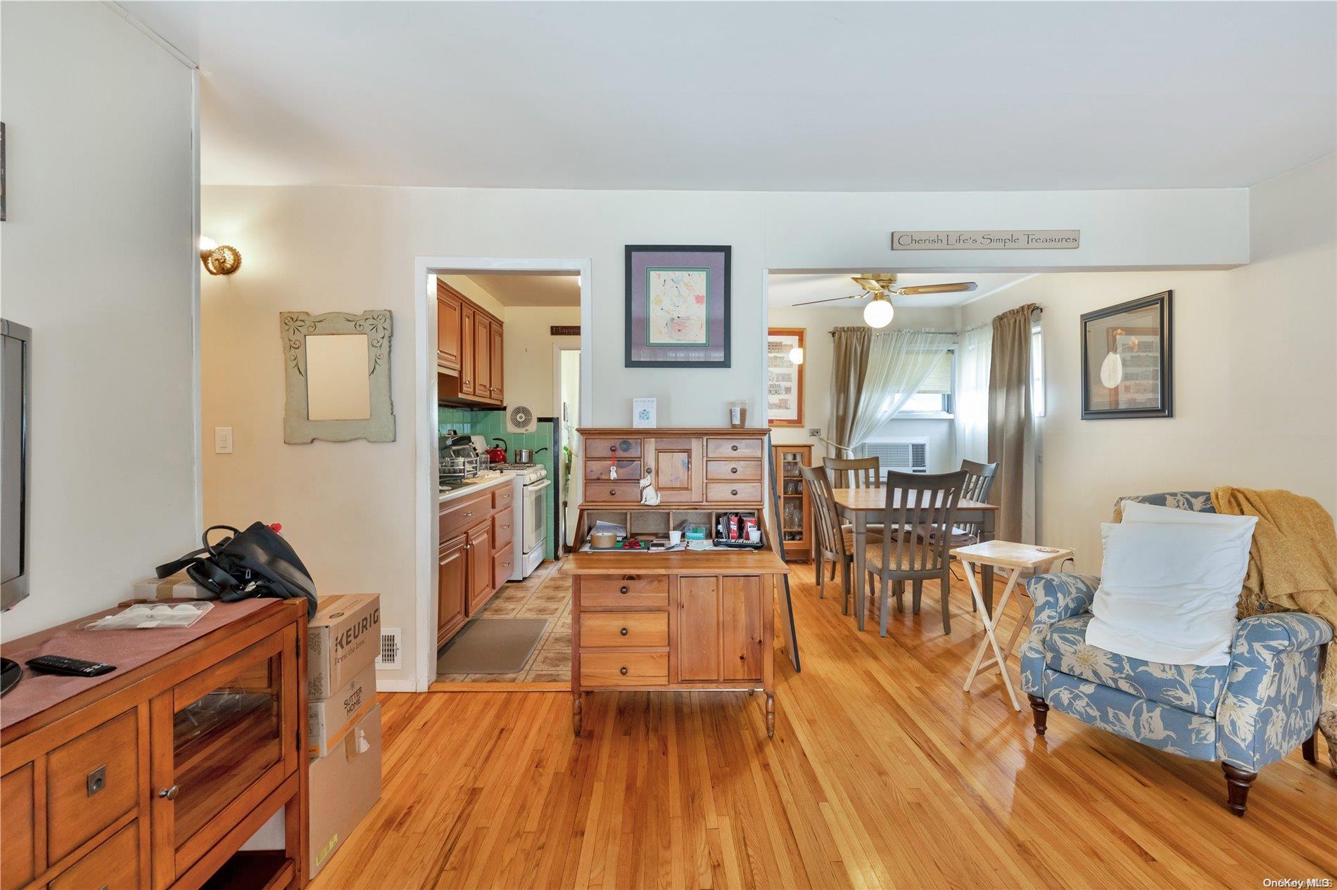 32 Ronald Avenue — photo 10