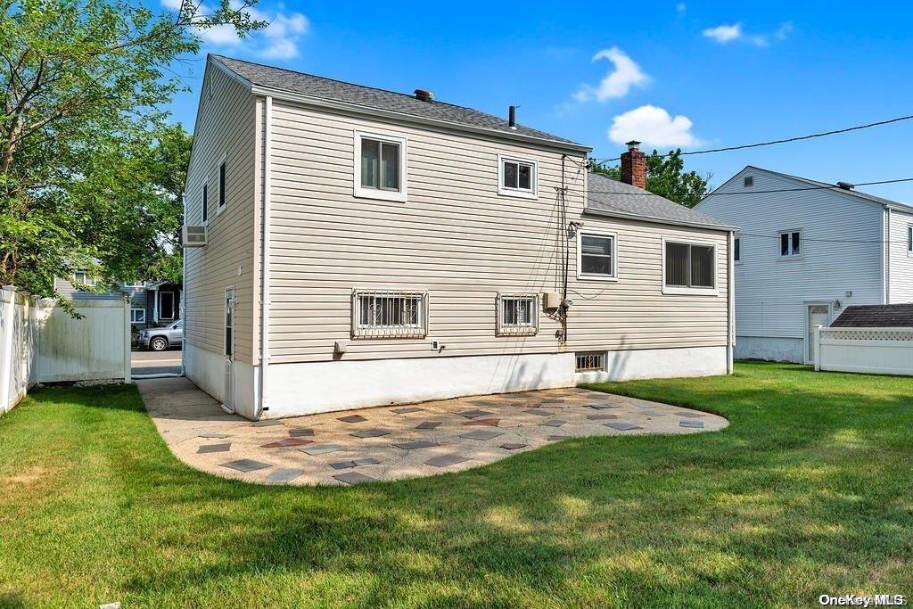27 Nautilus Avenue — photo 24