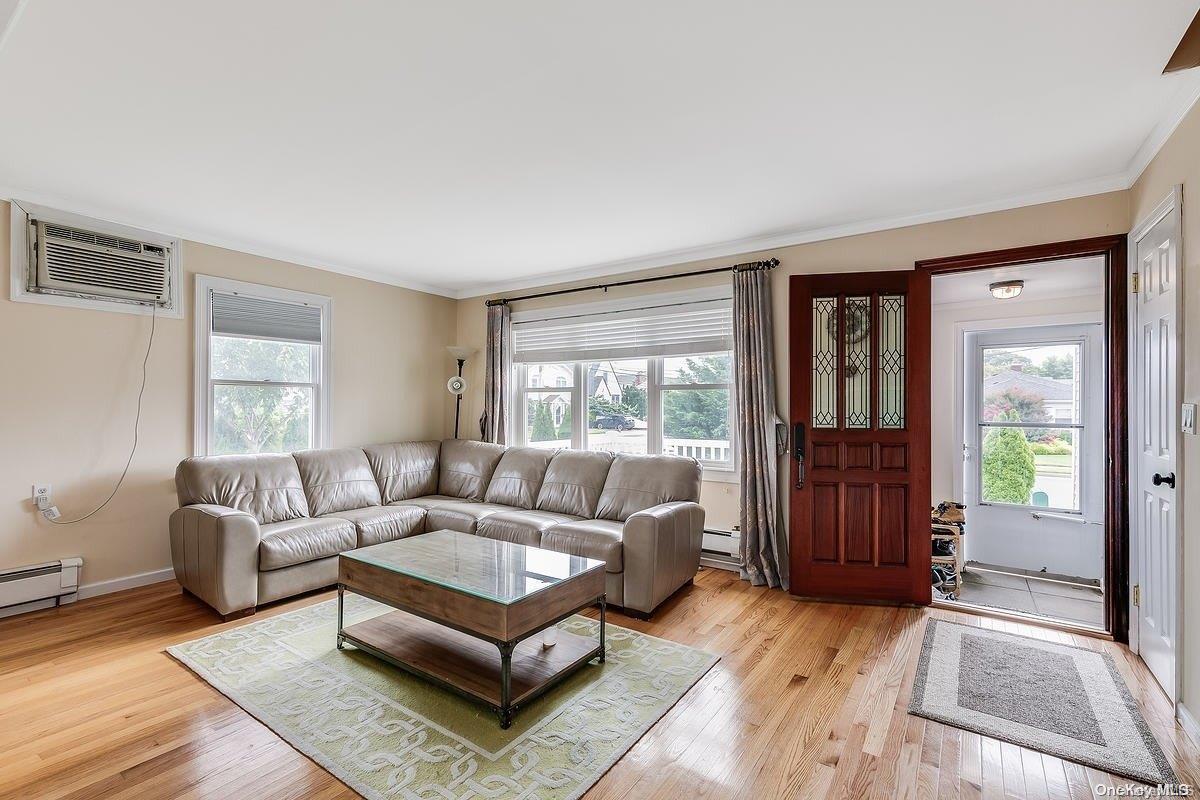 4542 Decatur — photo 3