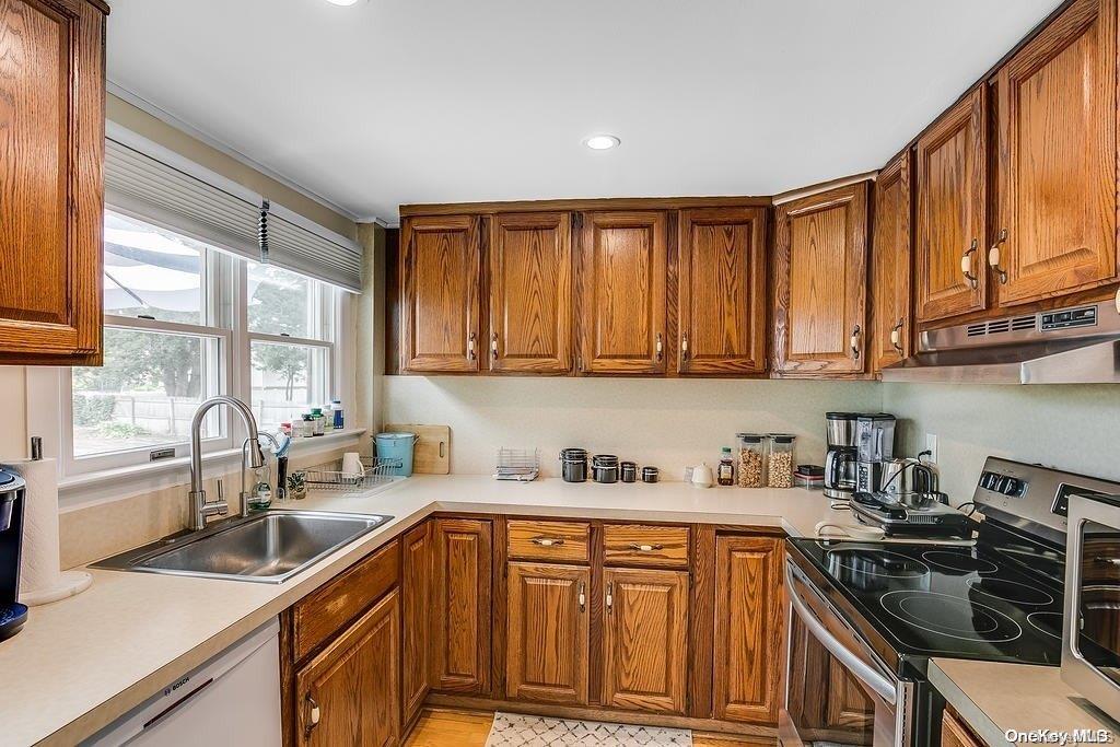 282 Old Farmingdale Road — photo 19