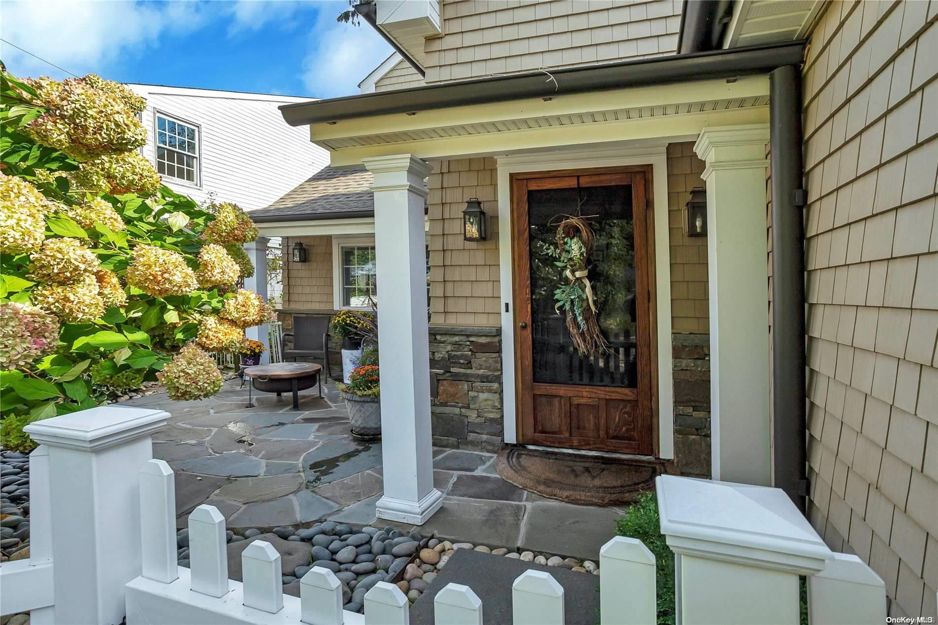 44 Sagamore Hill Drive — photo 2