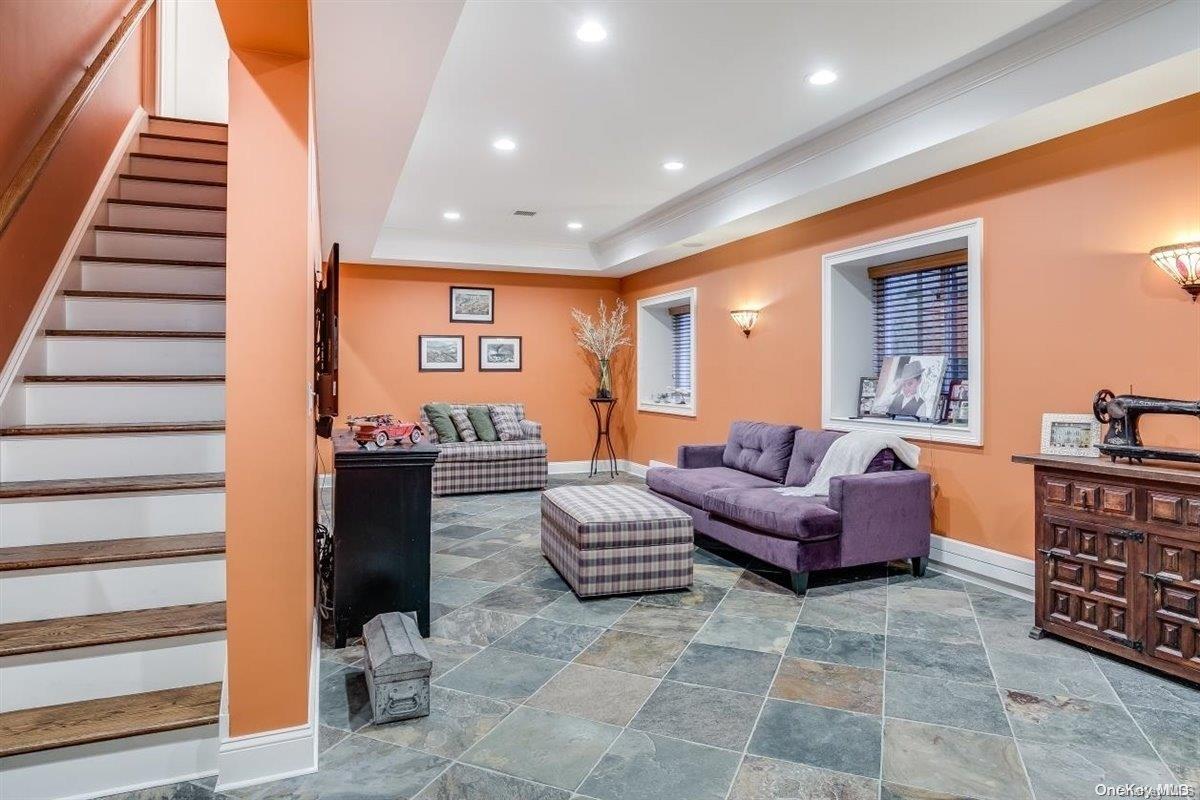 23 Pershing Avenue — photo 33