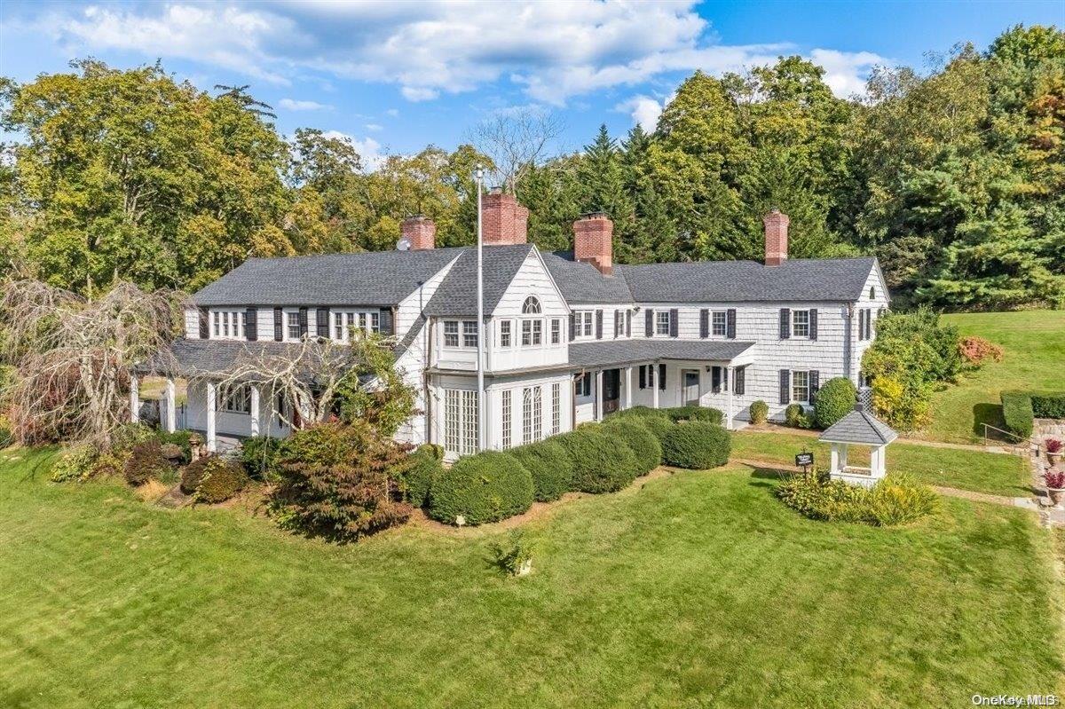 110 Wolver Hollow Road, Upper Brookville