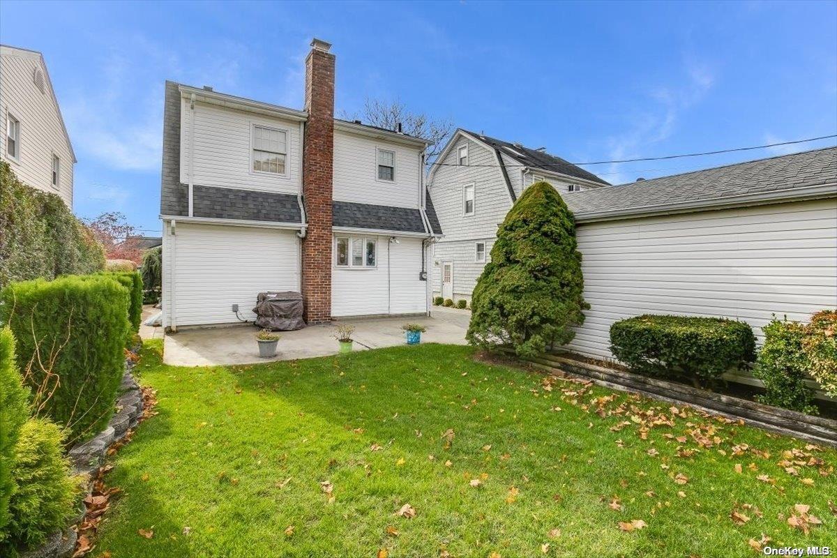 19 Stratford Avenue — photo 16