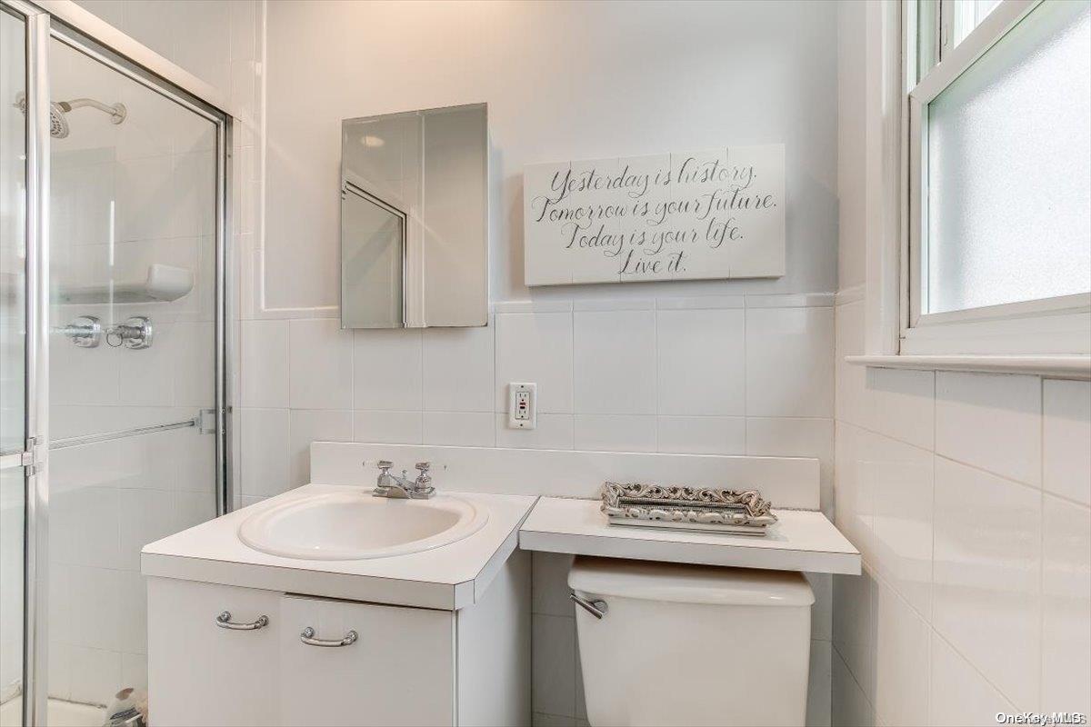 717 Sherman Avenue — photo 19