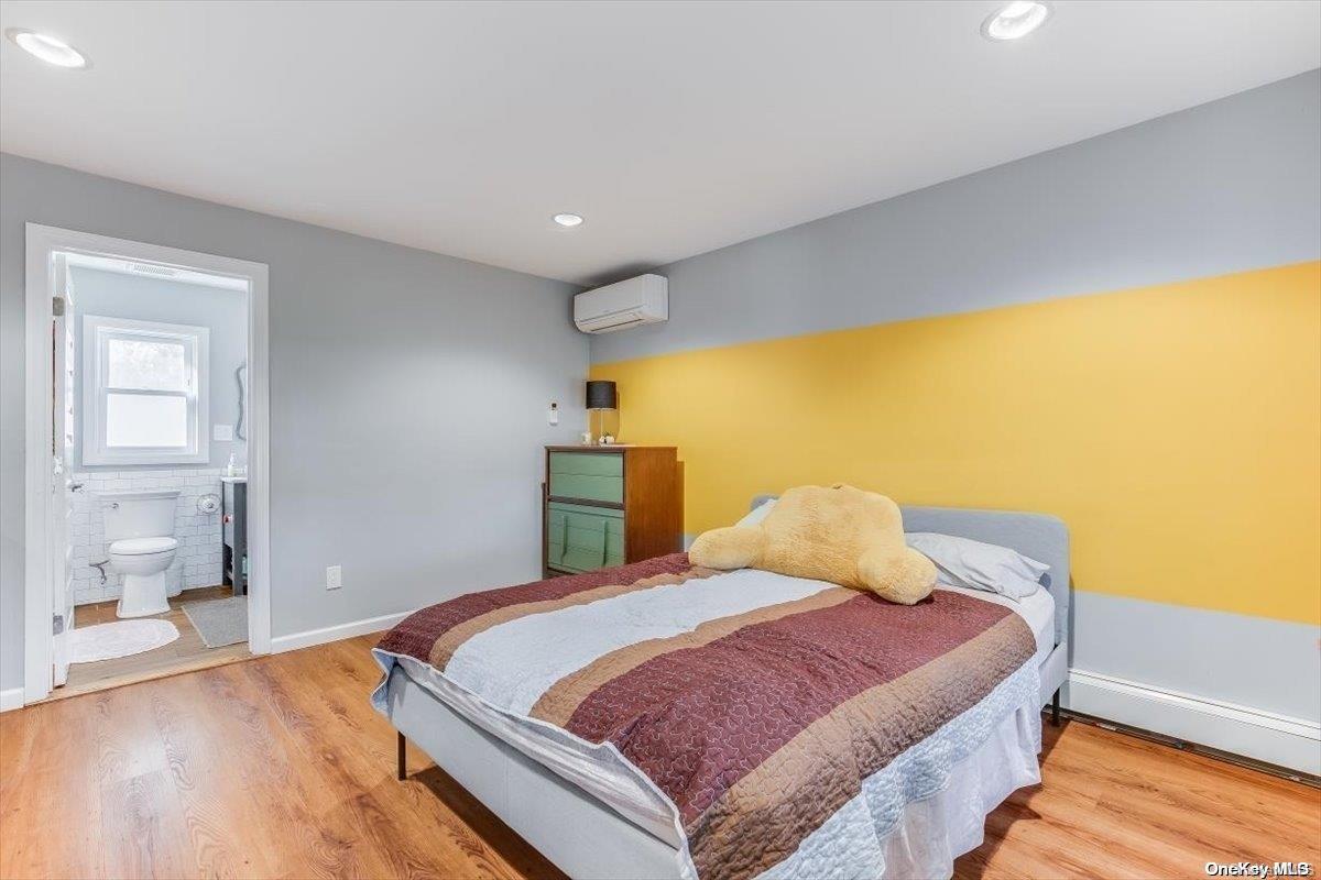 1028 Merrick Avenue, Merrick