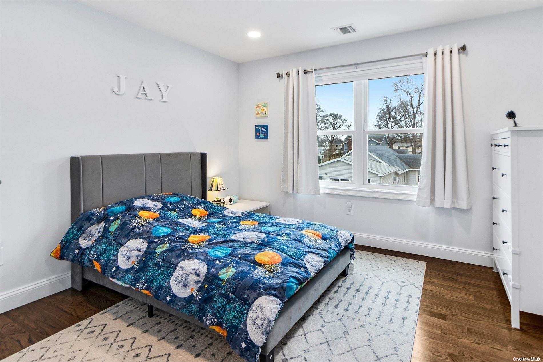 1772 Horatio Avenue — photo 18