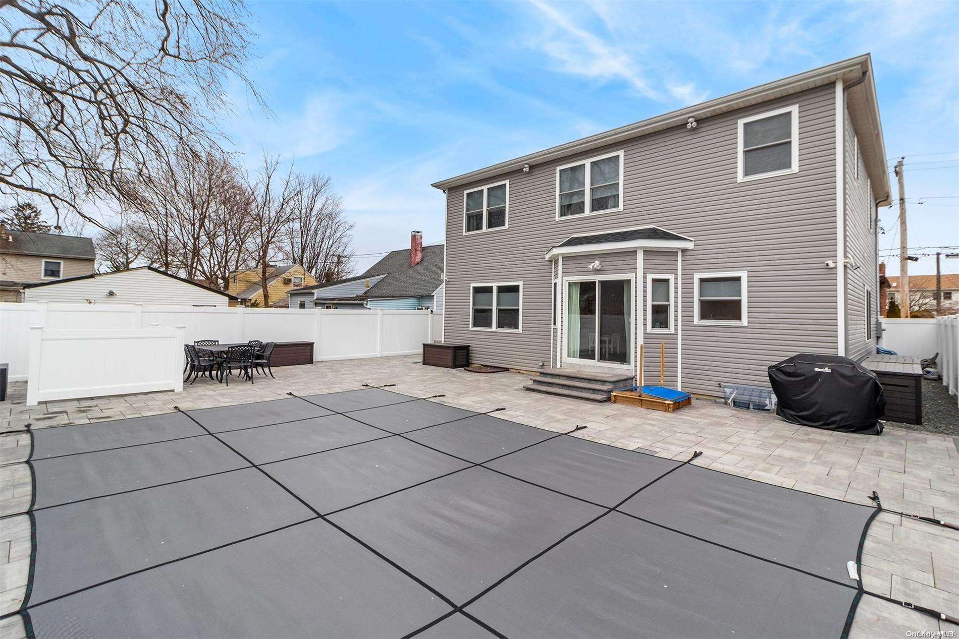 1772 Horatio Avenue — photo 28