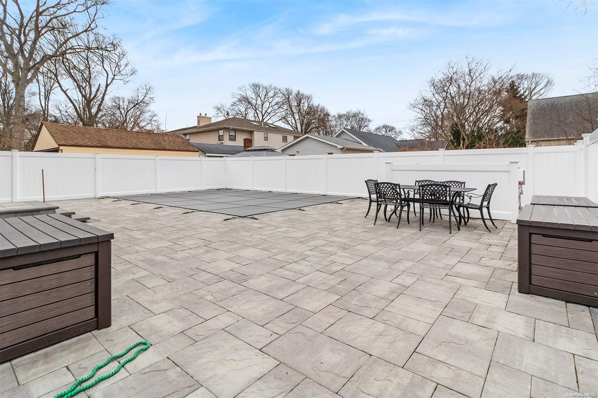 1772 Horatio Avenue — photo 29