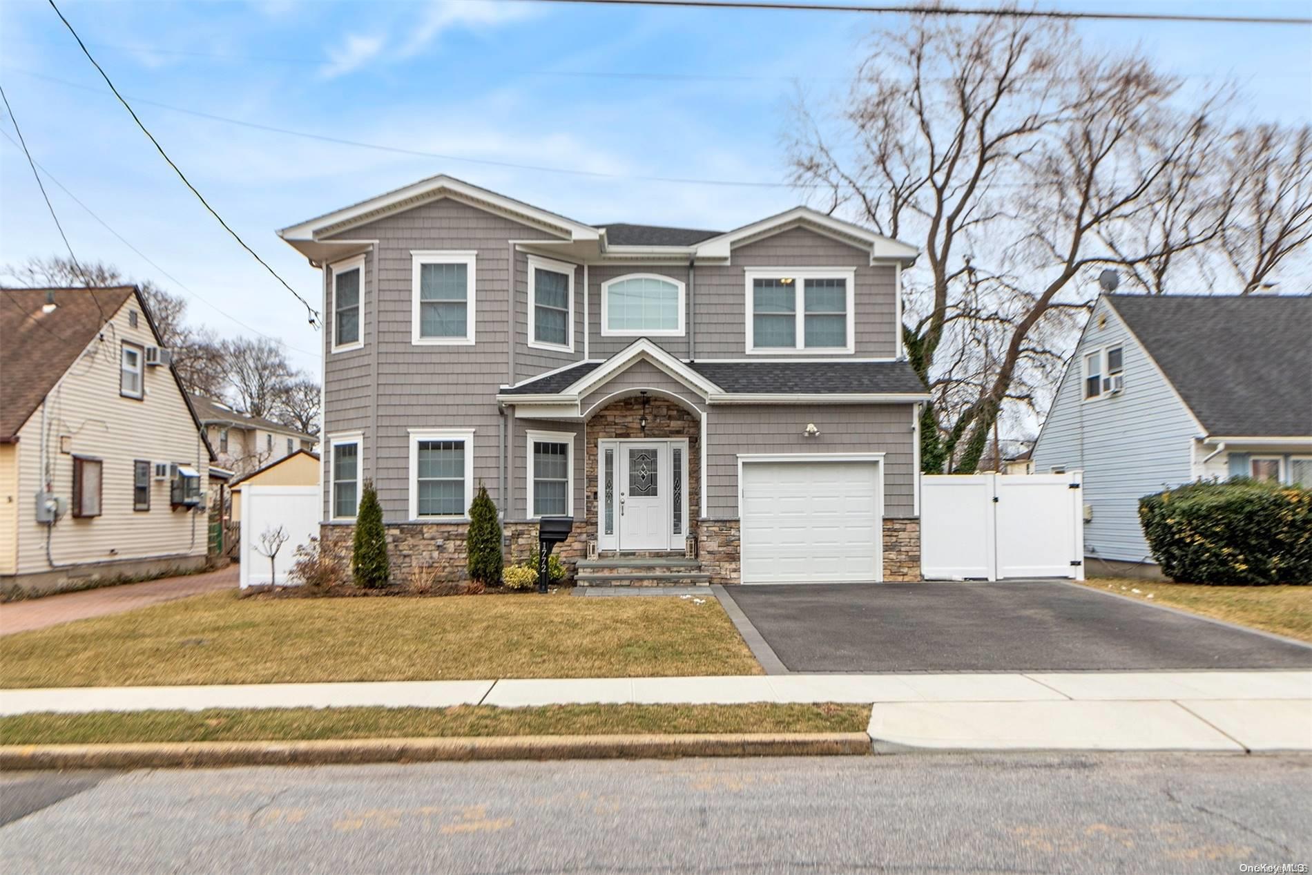 1772 Horatio Avenue — photo 31