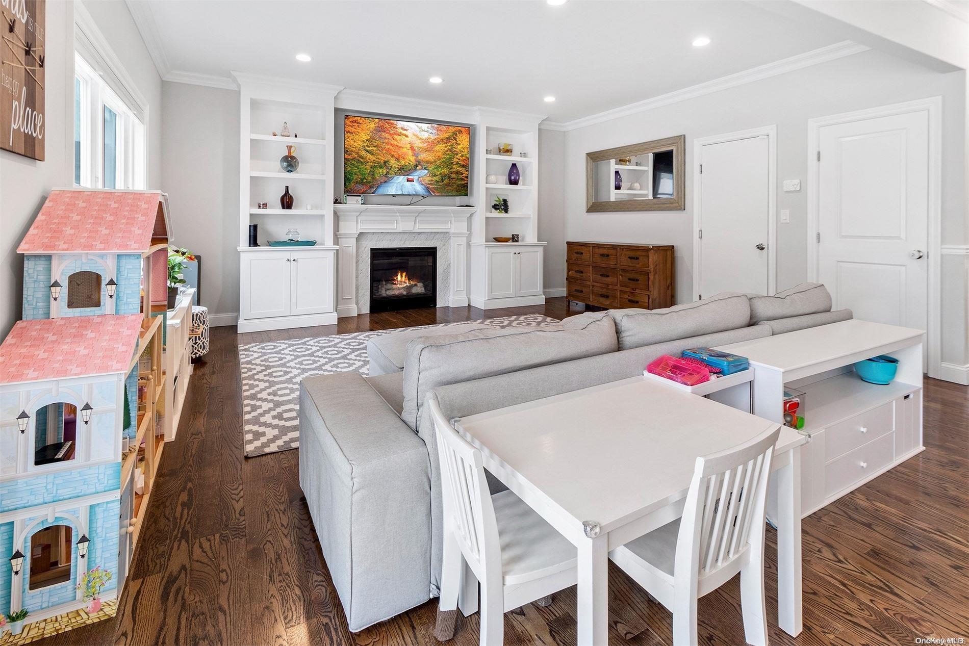 1772 Horatio Avenue — photo 4