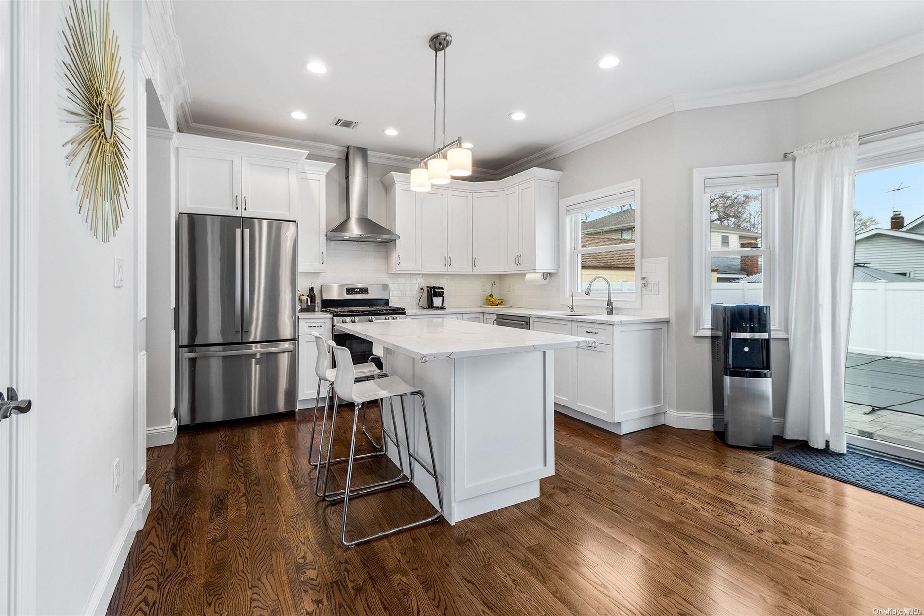 1772 Horatio Avenue — photo 6