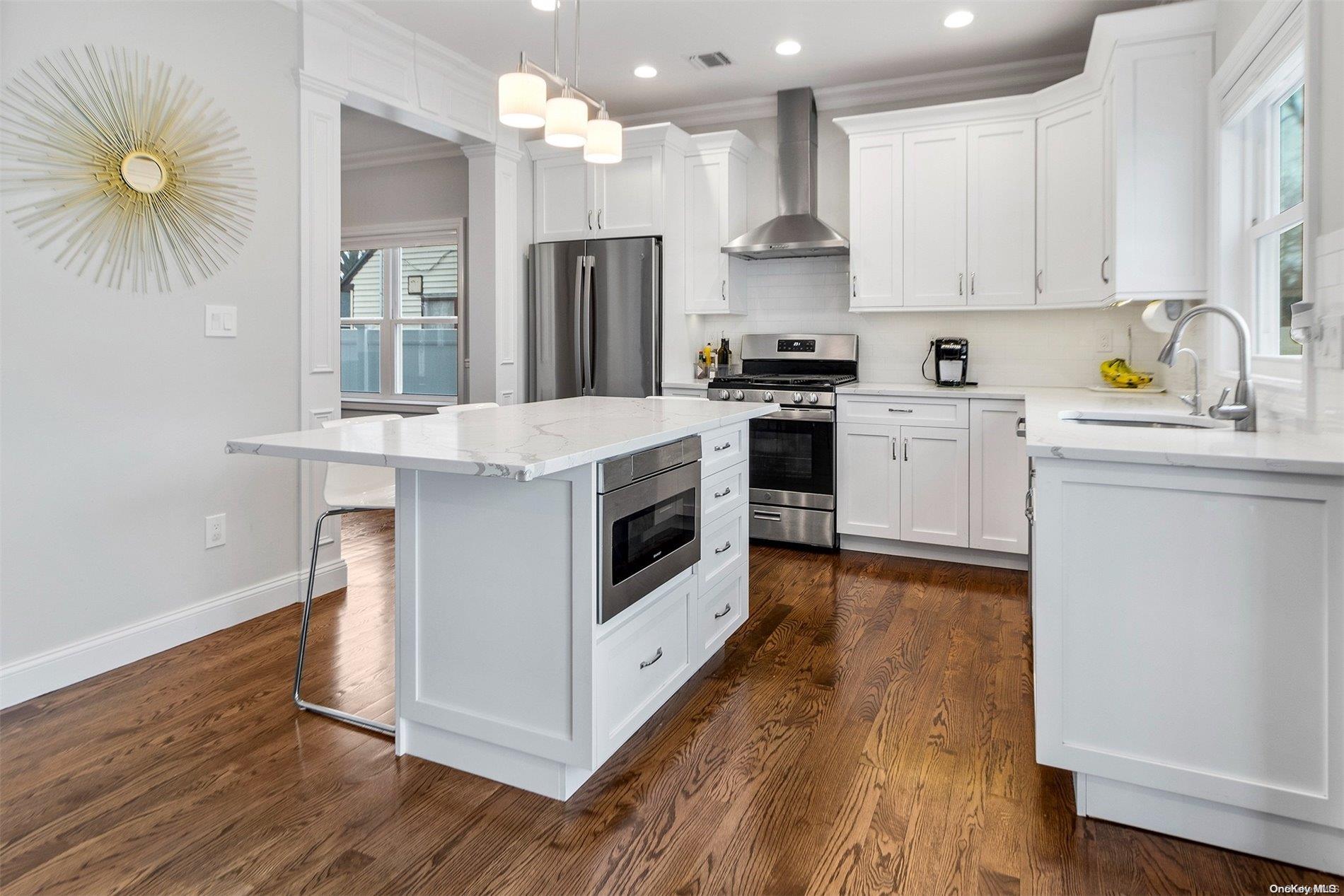 1772 Horatio Avenue — photo 8
