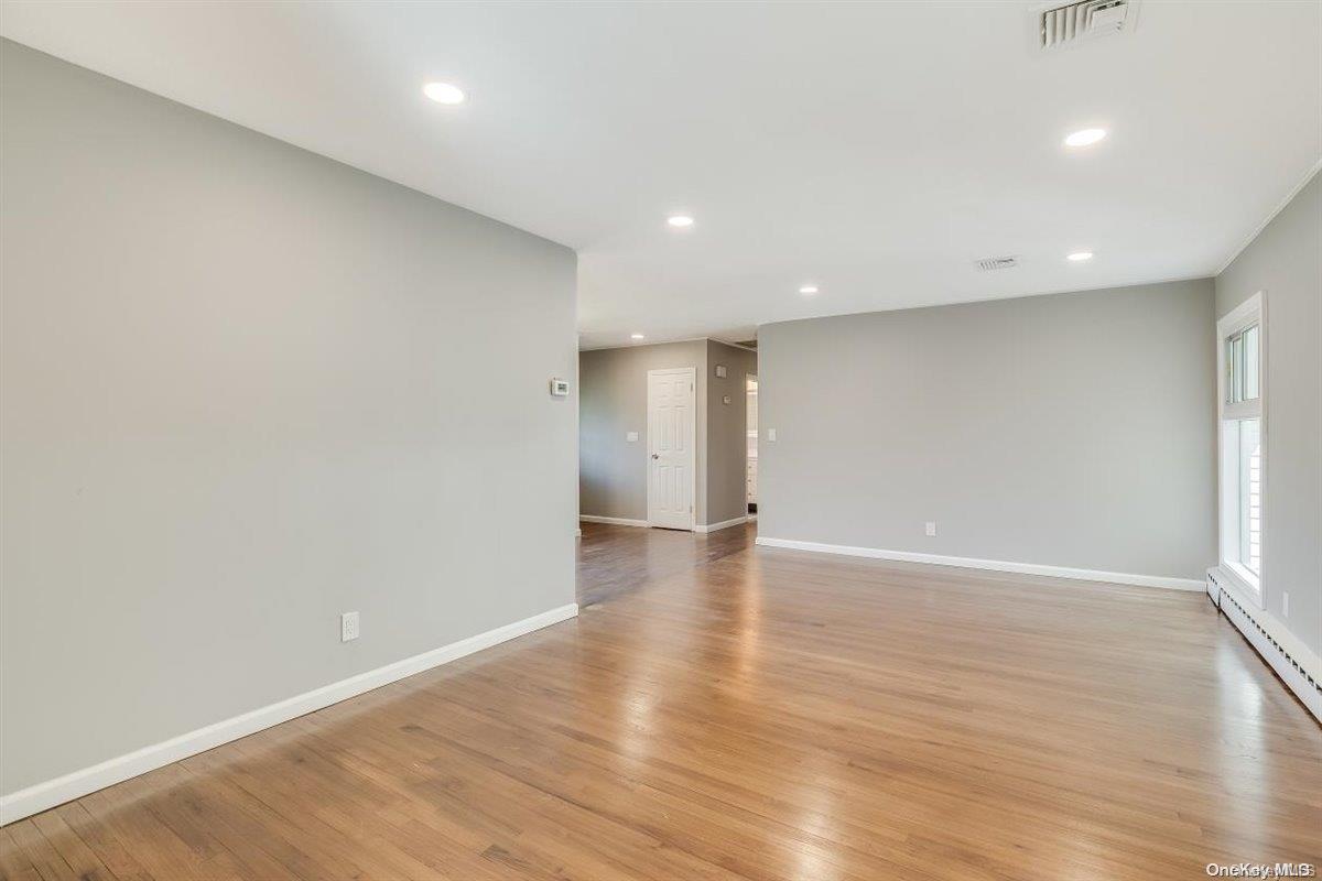 363 Leslie Lane — photo 13